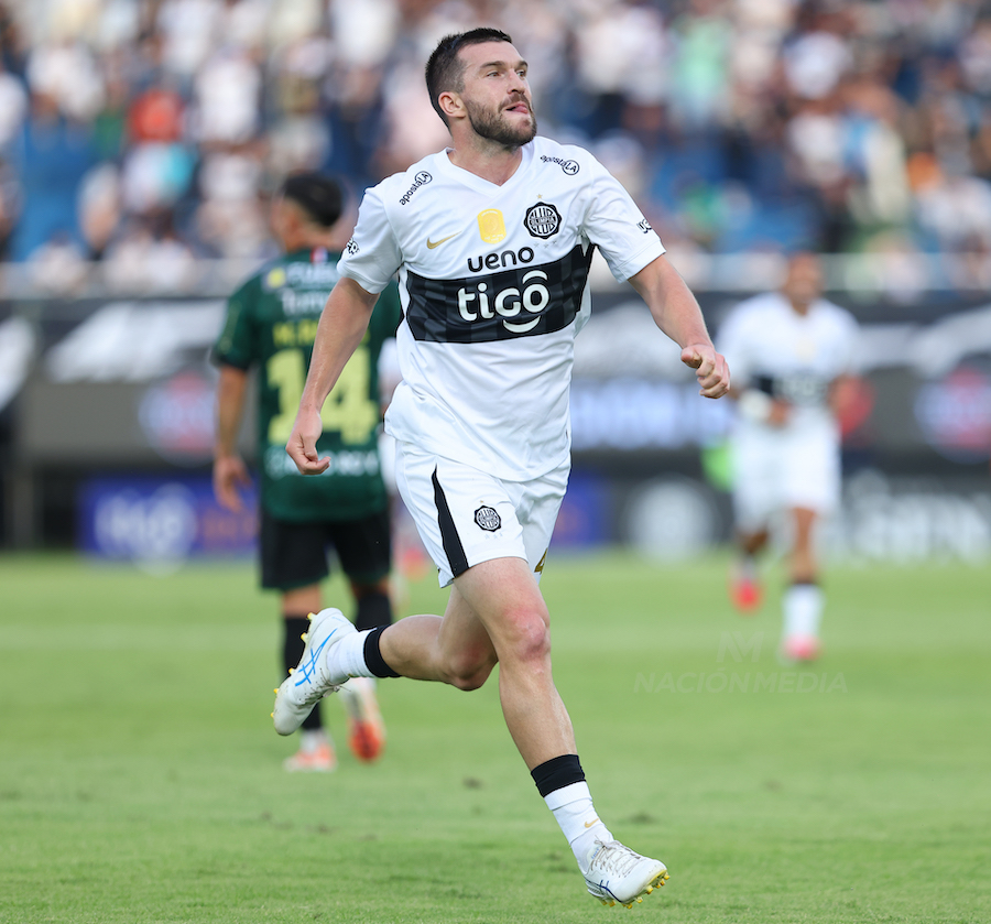 Olimpia realizó cinco cambios en su lista para la Copa Sudamericana: Tim Payne, Romero y Zarza, entre los incorporados