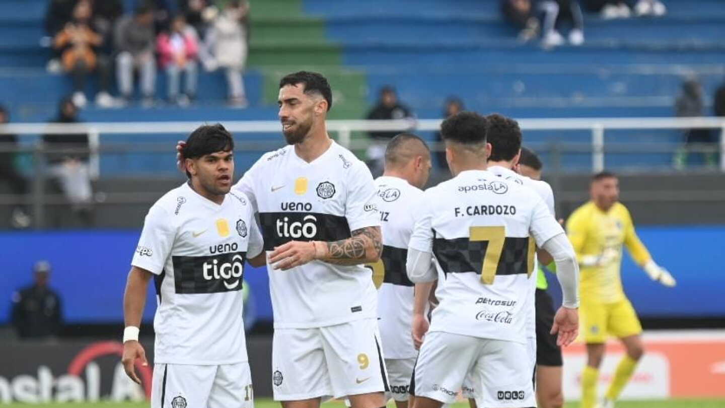 Vitamina elogió a Redes y Ávalos, y el histórico pórtico de Para Uno fue demolido